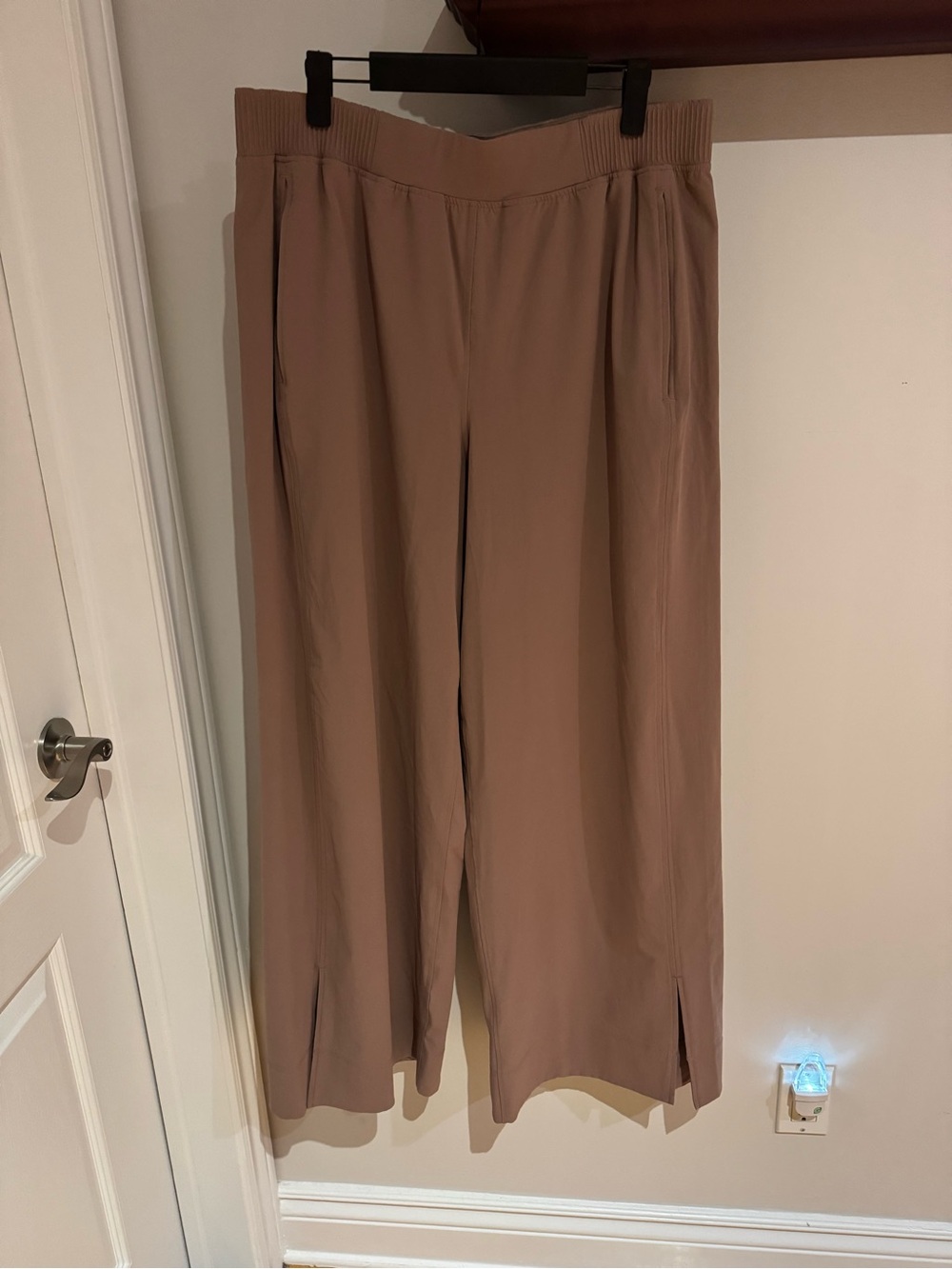Lululemon Wide-Leg Joggers in Pink/Taupe